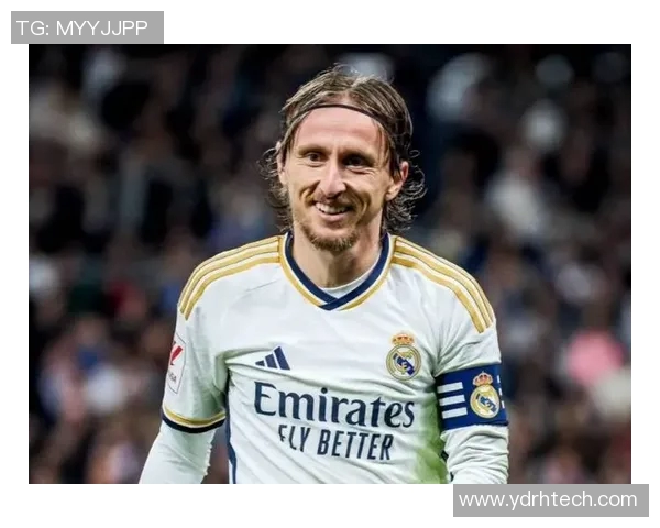 足球明星们热议莫德里奇的传奇表现与职业生涯成就